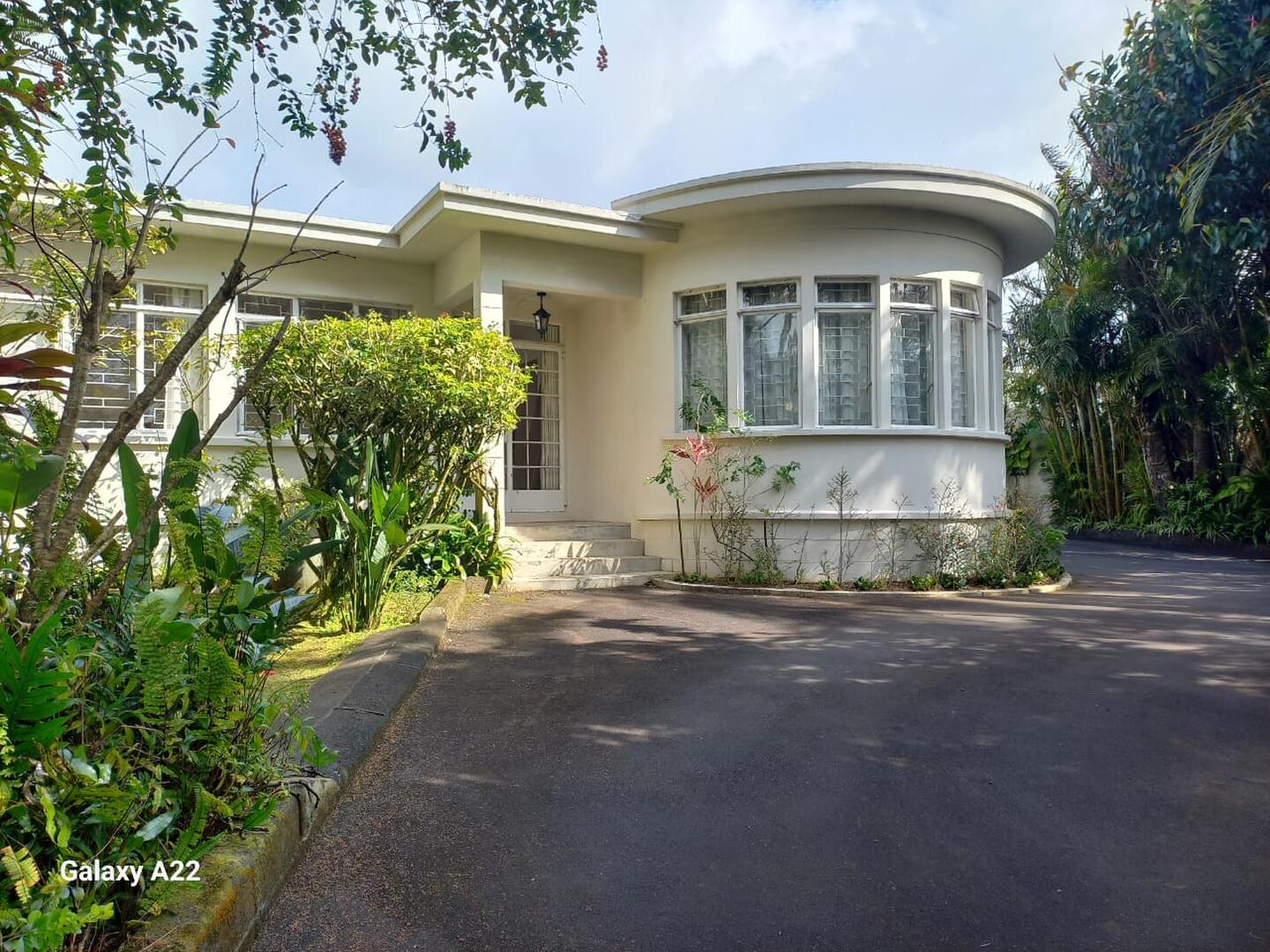 Maison / Villa 4 Chambre(s) en vente à Curepipe, centre, île Maurice – LexpressProperty.com | 750208 | Ref01
