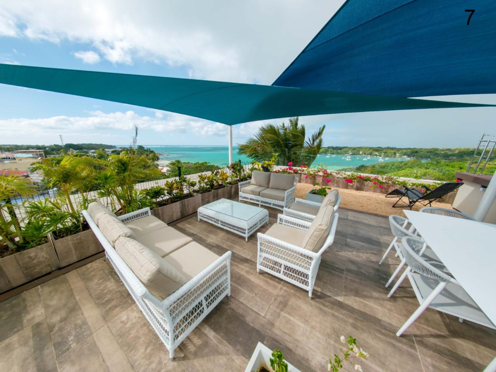 Penthouse 3 Chambre(s) en location à Trou d'Eau Douce, est, île Maurice – LexpressProperty.com | 750614 | Ref01