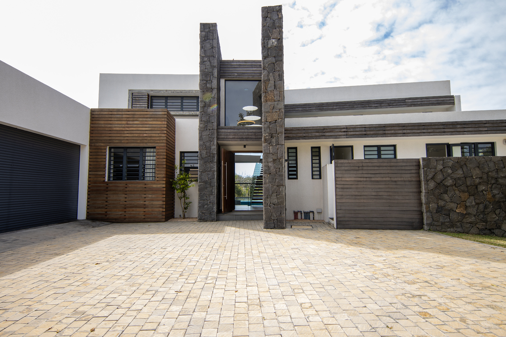 House / Villa of 5 bedrooms for sale in Haute Rive, north, Mauritius – LexpressProperty.com | 750785 | Ref01