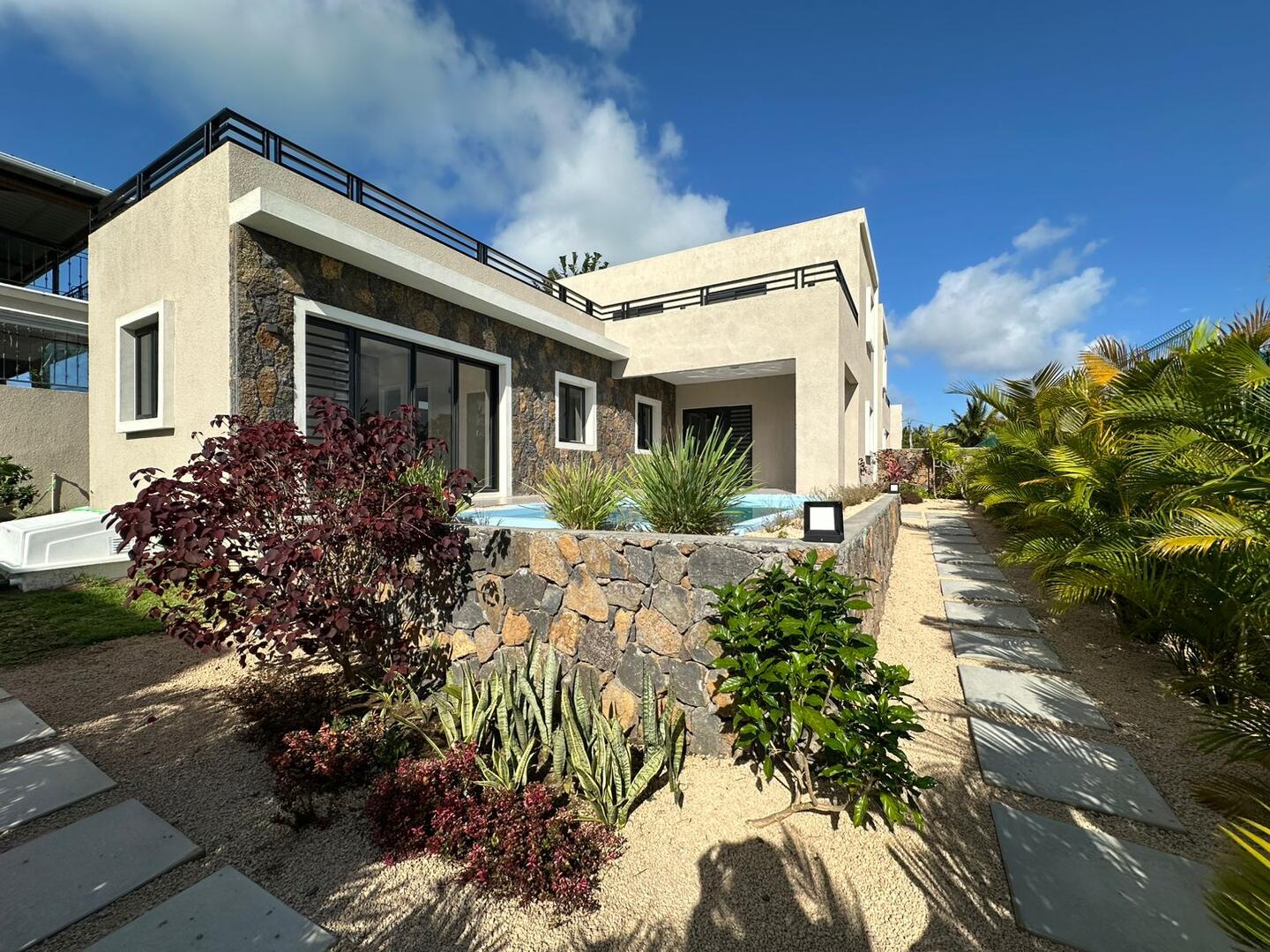 House / Villa of 3 bedrooms for rent in Calodyne, north, Mauritius – LexpressProperty.com | 754364 | Ref01