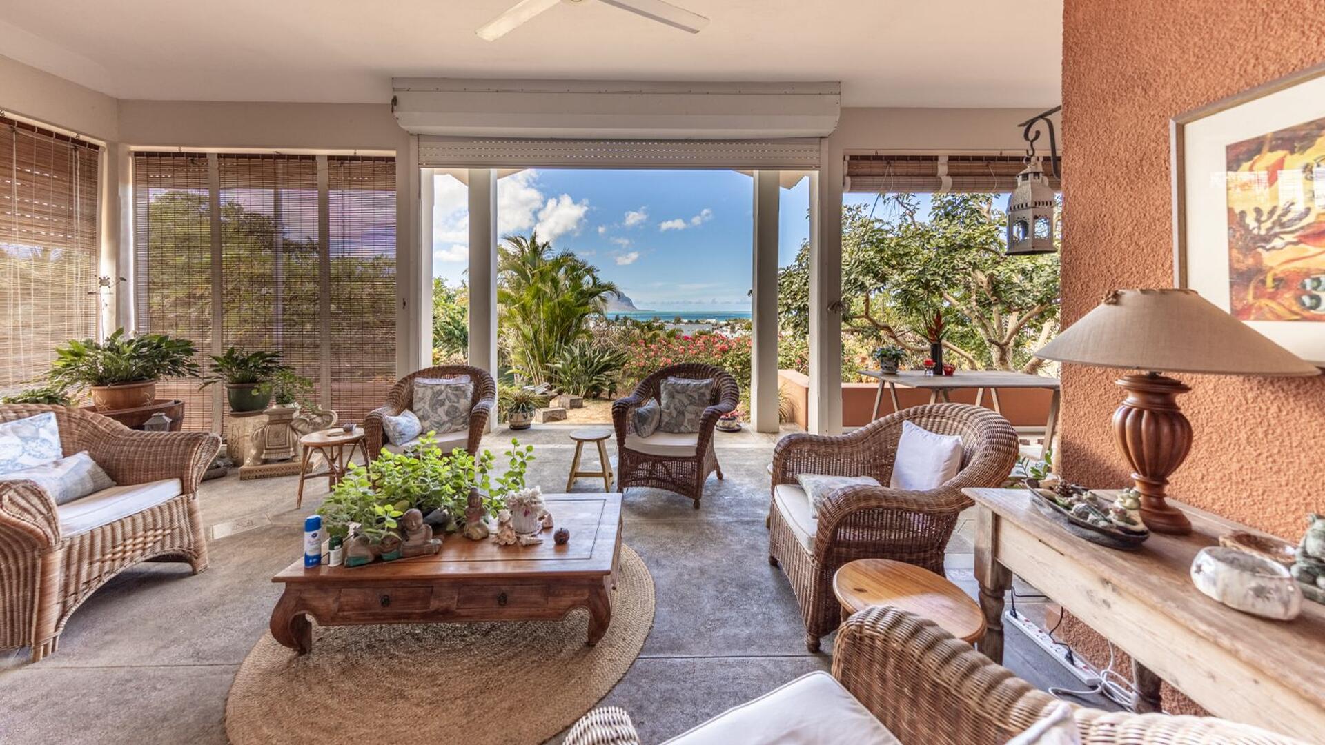 Maison / Villa 3 Chambre(s) en vente à Black River, ouest, île Maurice – LexpressProperty.com | 755098 | Ref01