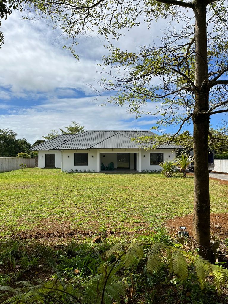 House / Villa of 3 bedrooms for rent in Gros Bois, south, Mauritius – LexpressProperty.com | 755930 | Ref01