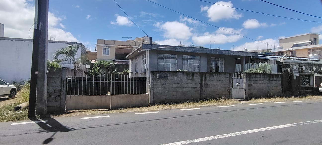 House / Villa of 3 bedrooms for sale in Rose Hill, center, Mauritius – LexpressProperty.com | 754760 | Ref01