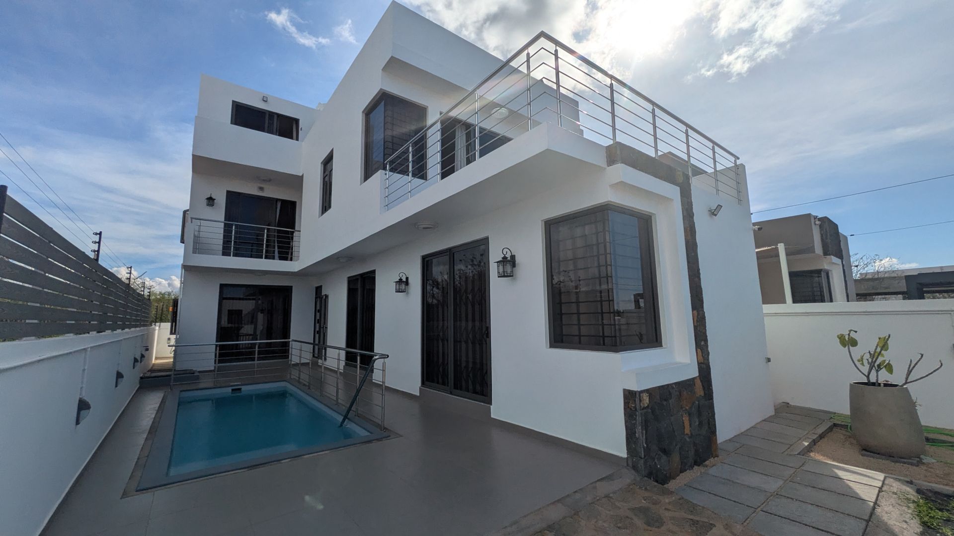 House / Villa of 4 bedrooms for rent in Pointe aux Piments, north, Mauritius – LexpressProperty.com | 757171 | Ref01