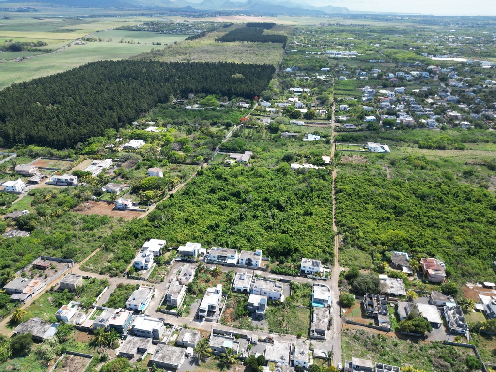 Residential land of 11406 m2 for sale in Forêt Daruty, north, Mauritius – LexpressProperty.com | 757352 | Ref01