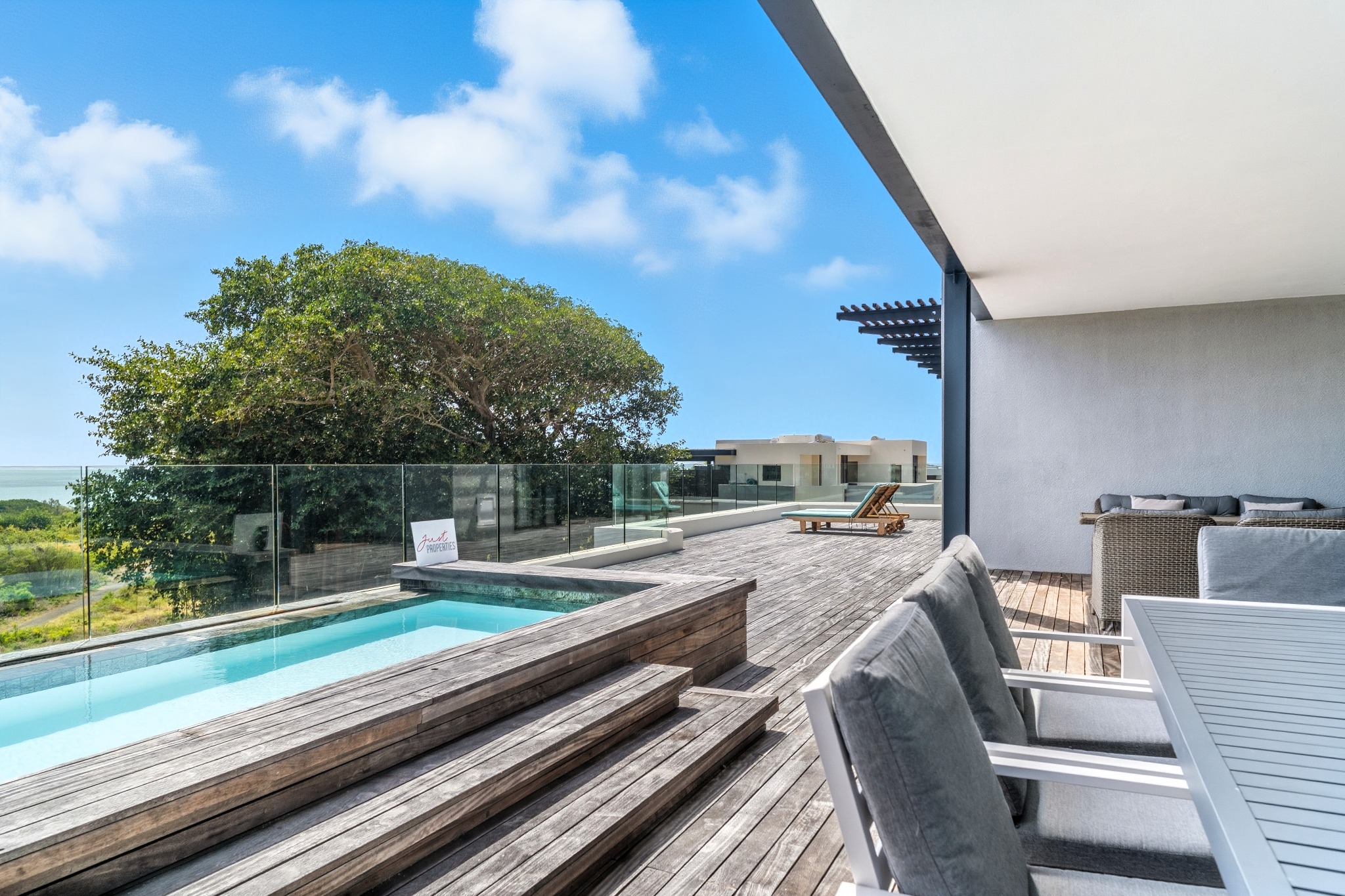 Penthouse of 3 bedrooms for rent in St Antoine, north, Mauritius – LexpressProperty.com | 753565 | Ref01