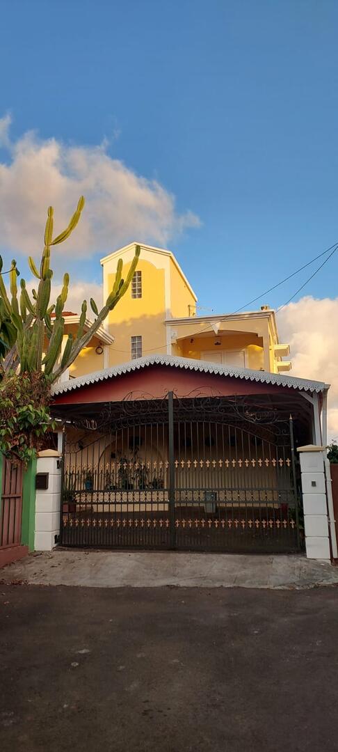 Maison / Villa 4 Chambre(s) en vente à Moka, centre, île Maurice – LexpressProperty.com | 753774 | Ref01