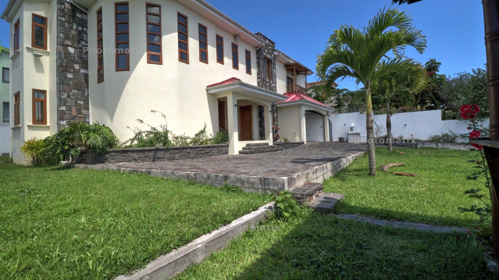 House / Villa of 5 bedrooms for rent in Floréal, center, Mauritius – LexpressProperty.com | 758329 | Ref01