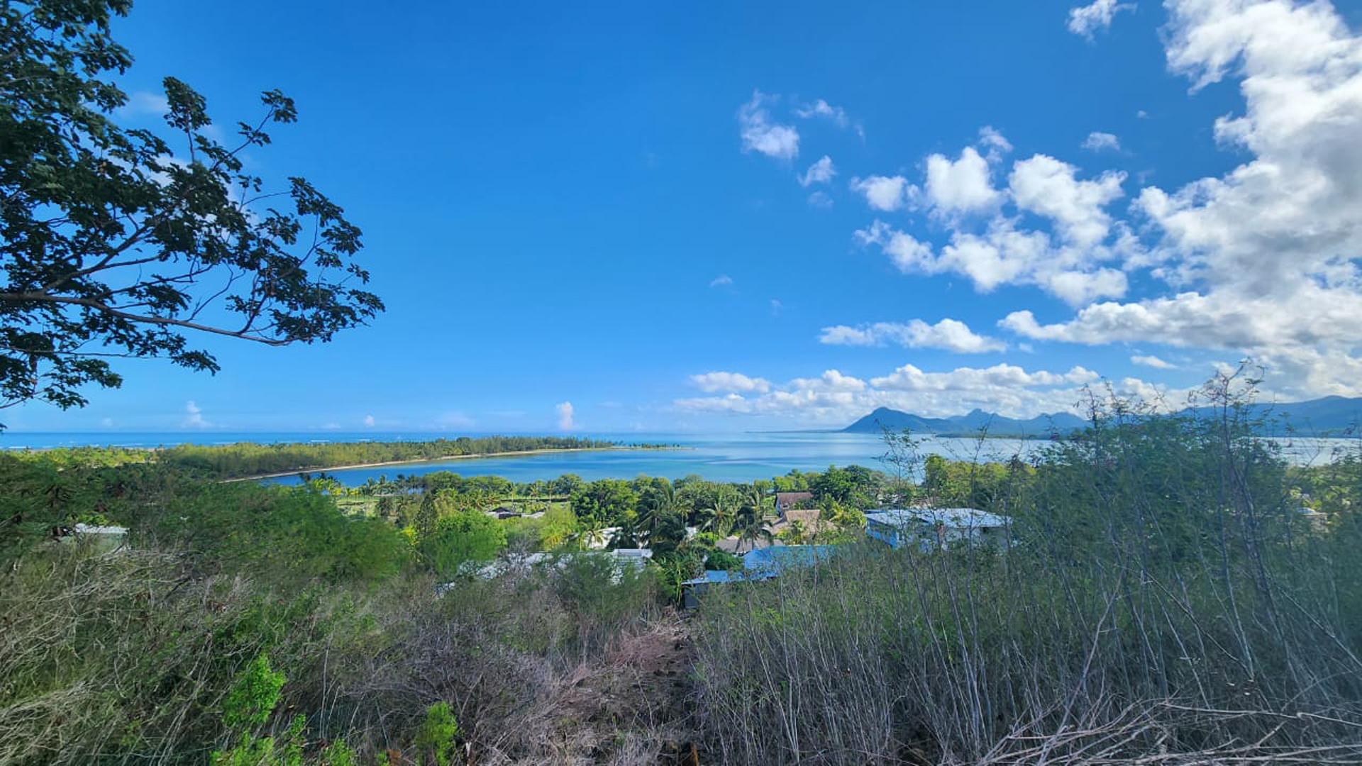 Residential land of 2144 m2 for sale in Le Morne Brabant, west, Mauritius – LexpressProperty.com | 690195 | Ref01