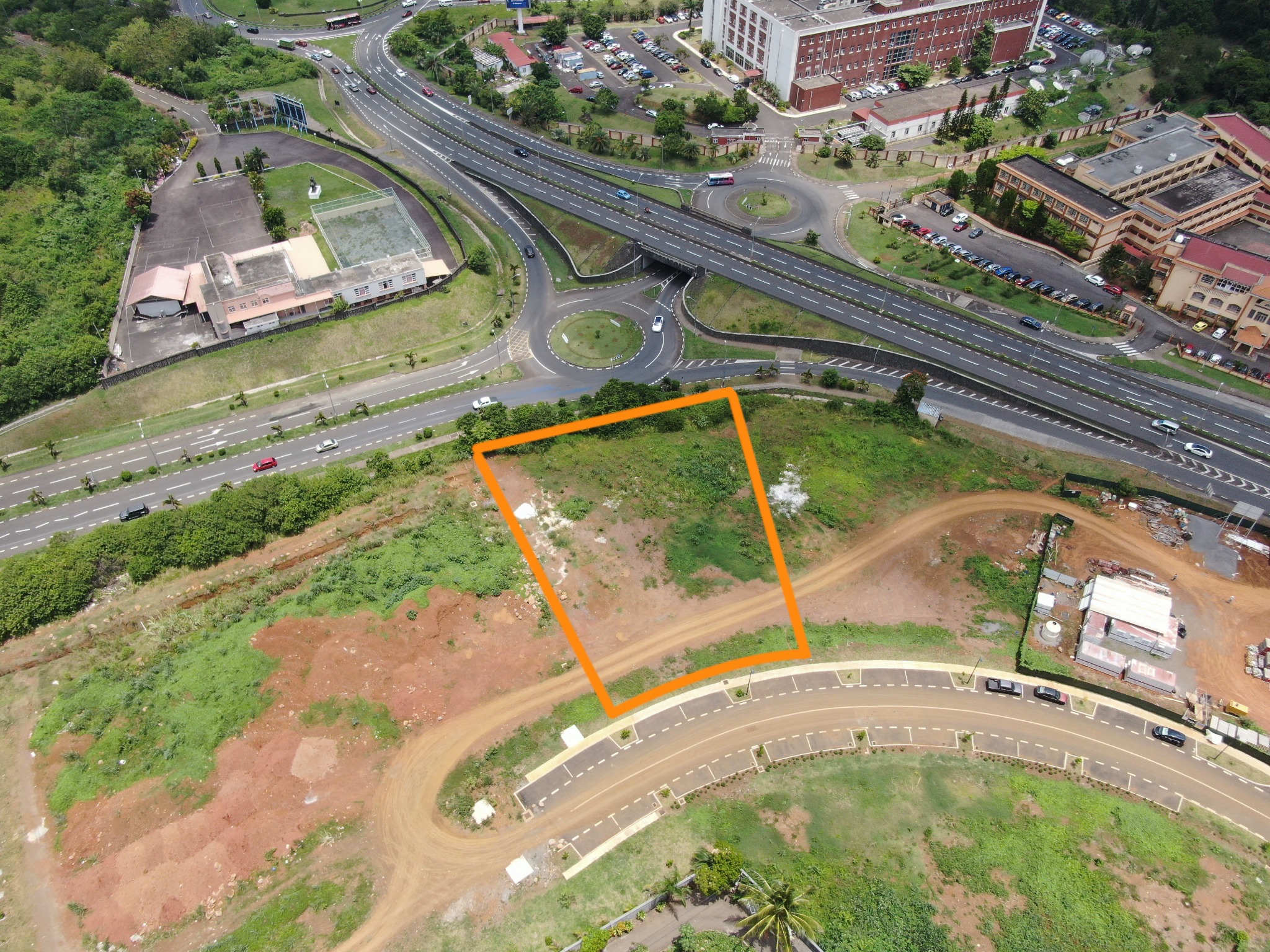 Commercial land of 2563 m2 for sale in Moka, center, Mauritius – LexpressProperty.com | 688883 | Ref01