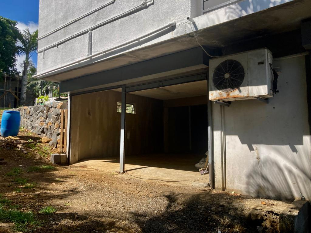 Warehouse for rent in The Vale, north, Mauritius – LexpressProperty.com | 685858 | Ref01