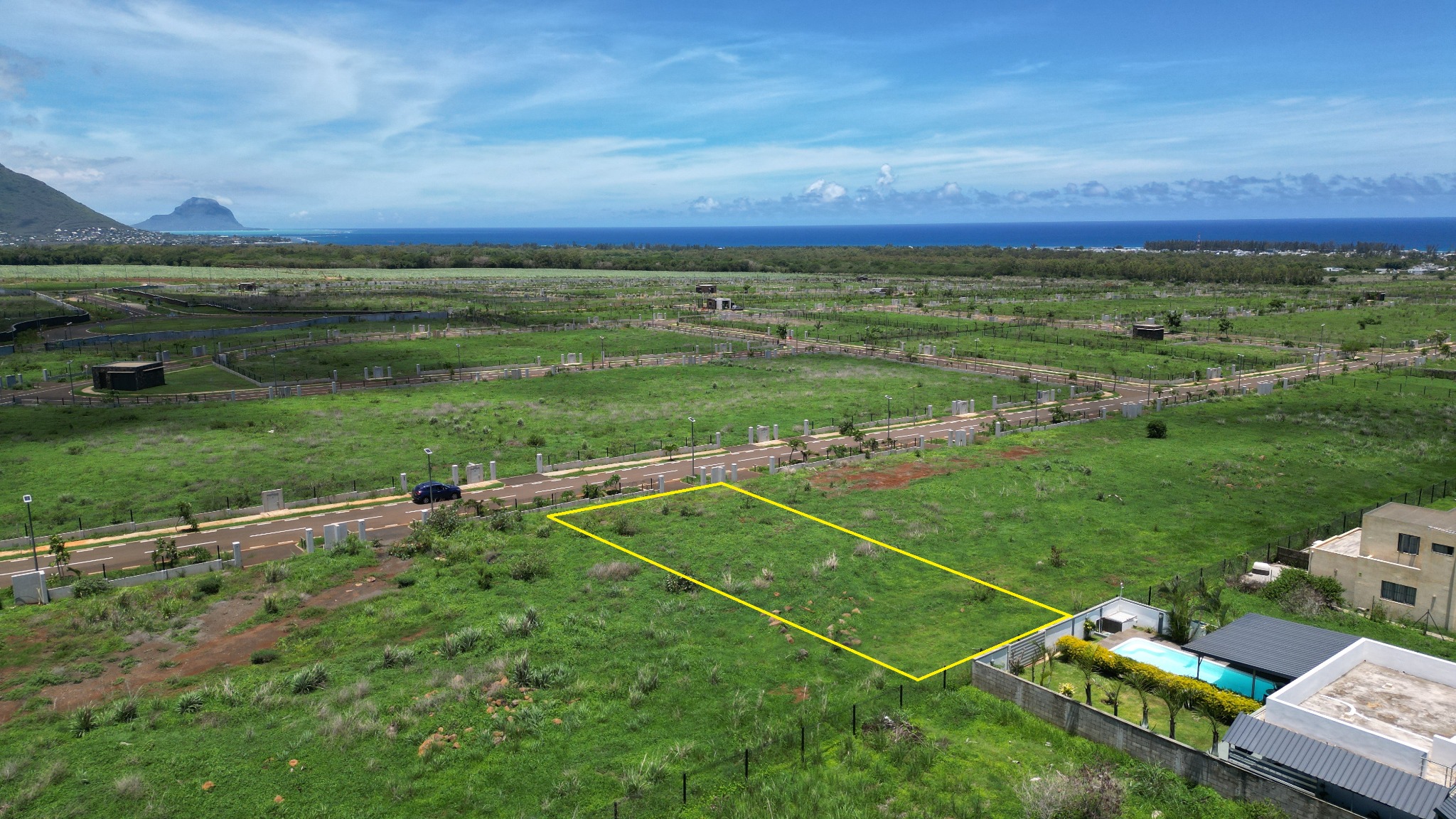 Residential land of 781 m2 for sale in Flic en Flac, west, Mauritius – LexpressProperty.com | 685797 | Ref01
