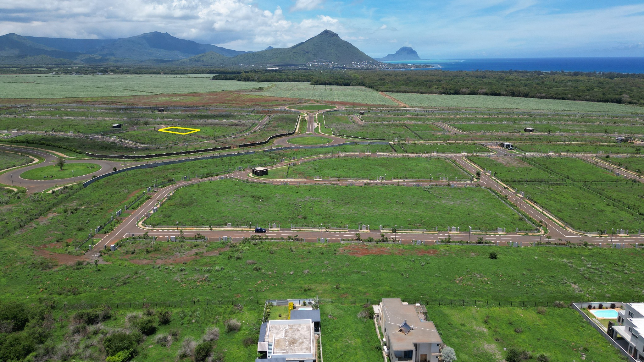 Residential land of 889.00344 toise for sale in Flic en Flac, west, Mauritius – LexpressProperty.com | 691371 | Ref01