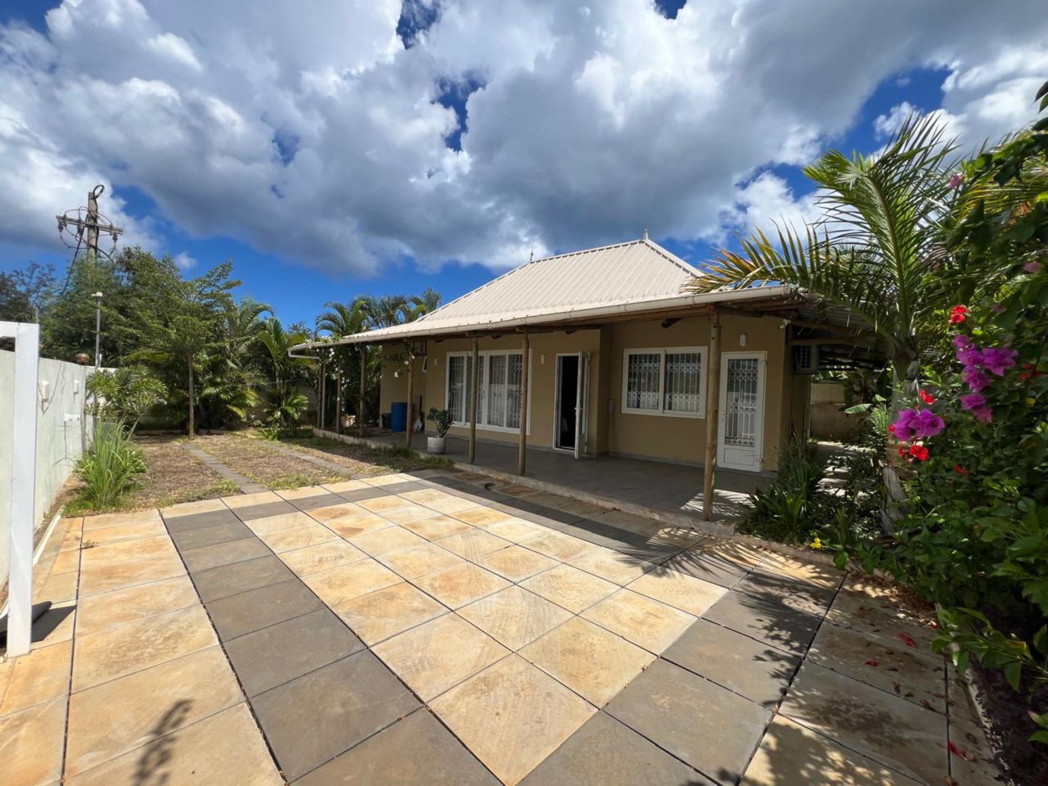 Maison / Villa 3 Chambre(s) en vente à Pointe aux Piments, nord, île Maurice – LexpressProperty.com | 699033 | Ref01