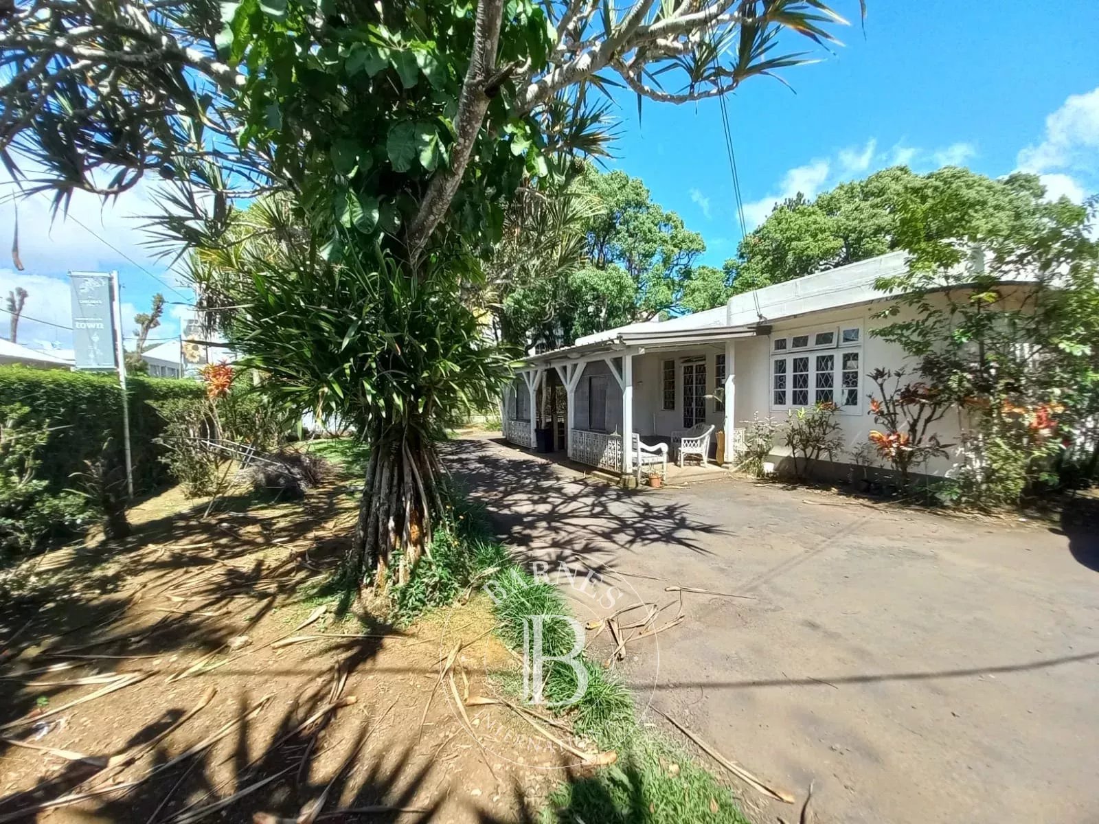 Maison / Villa 8 Chambre(s) en vente à Curepipe, centre, île Maurice – LexpressProperty.com | 512720 | Ref01