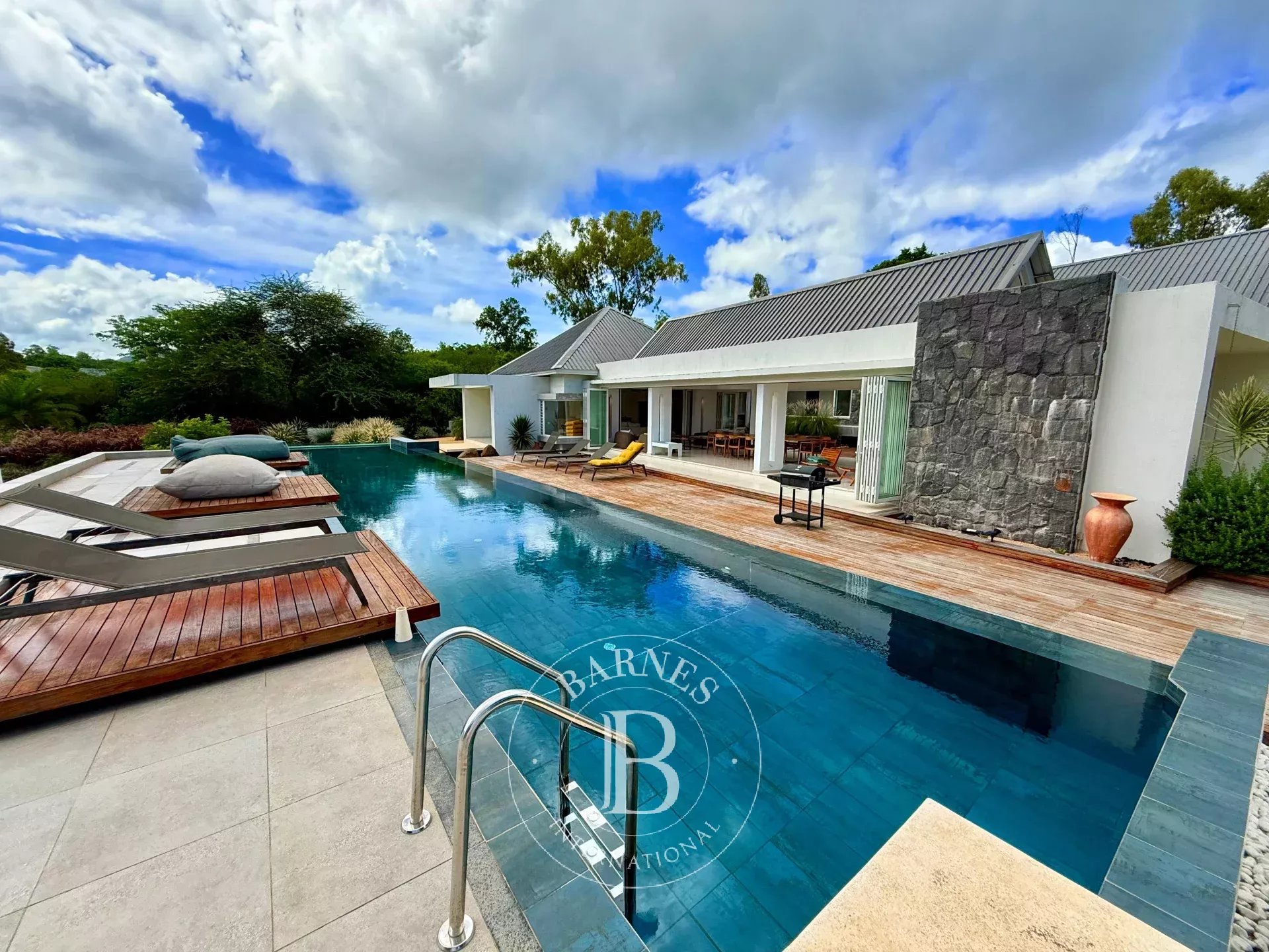 Maison / Villa 3 Chambre(s) en vente à Petite Rivière Noire, ouest, île Maurice – LexpressProperty.com | 697648 | Ref01