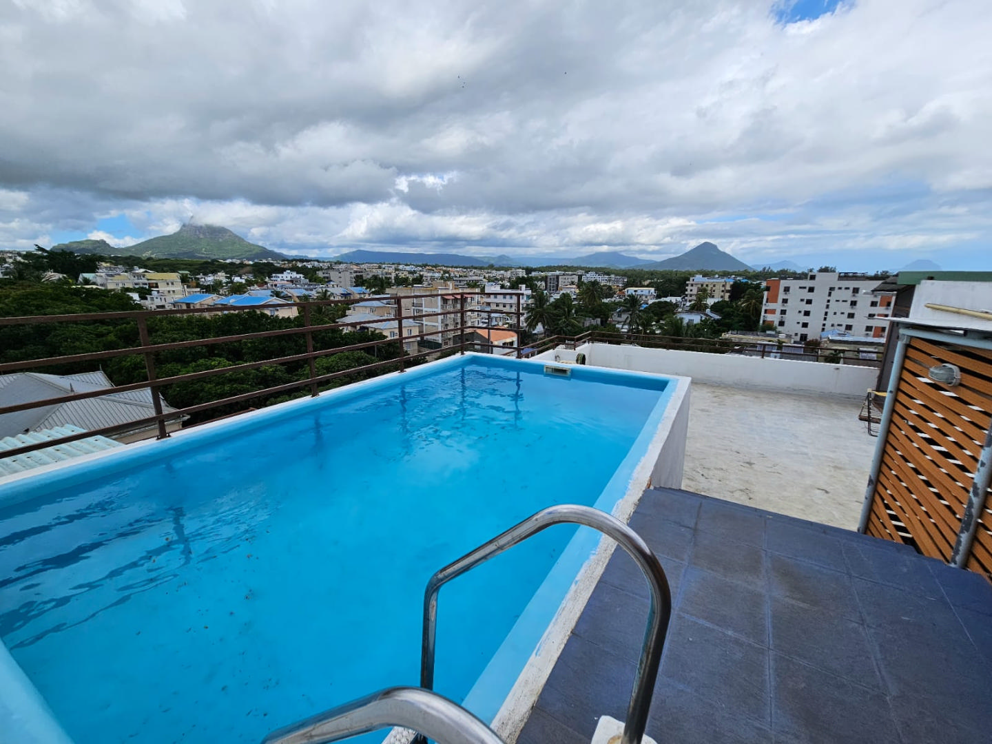 Appartement 3 Chambre(s) en location à Flic en Flac, ouest, île Maurice – LexpressProperty.com | 709512 | Ref01