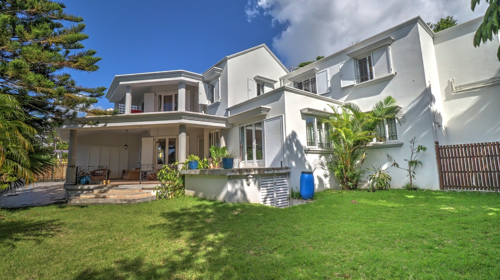 House / Villa of 5 bedrooms for sale in Floréal, center, Mauritius – LexpressProperty.com | 697646 | Ref01