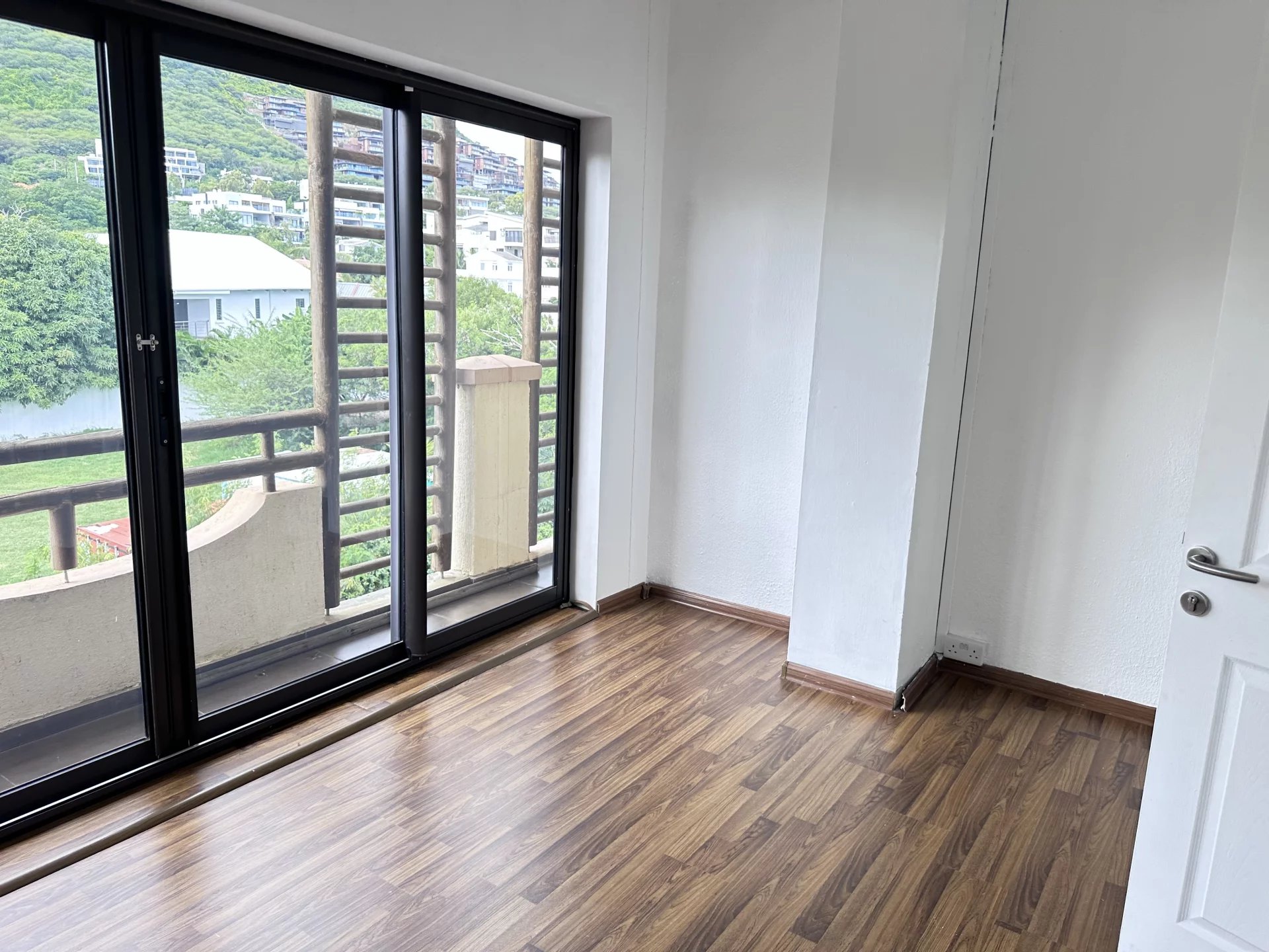 Local commercial location à Tamarin, ouest, île Maurice – LexpressProperty.com | 710495 | Ref01