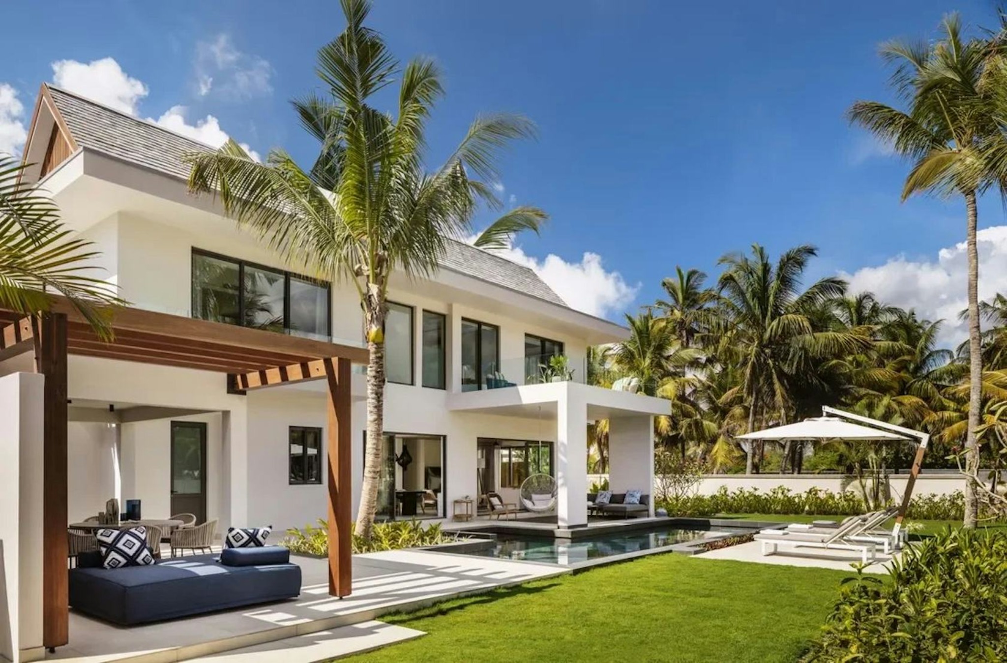 Maison / Villa 4 Chambre(s) en vente à Belle Mare, est, île Maurice – LexpressProperty.com | 700167 | Ref01
