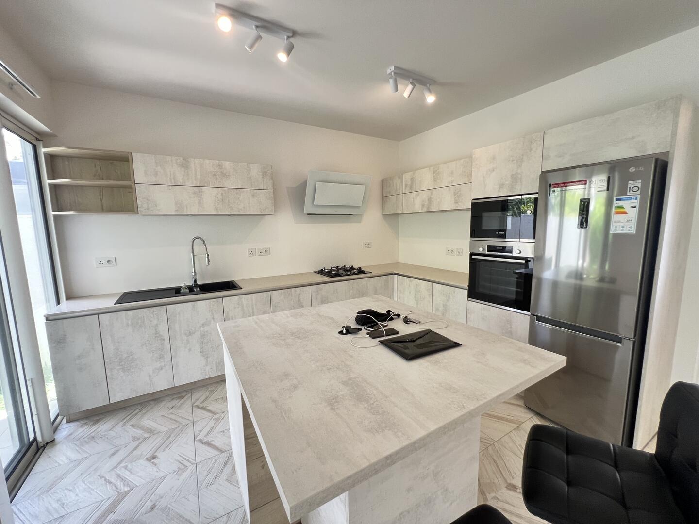 Property – LexpressProperty.com | 712014 | Ref01