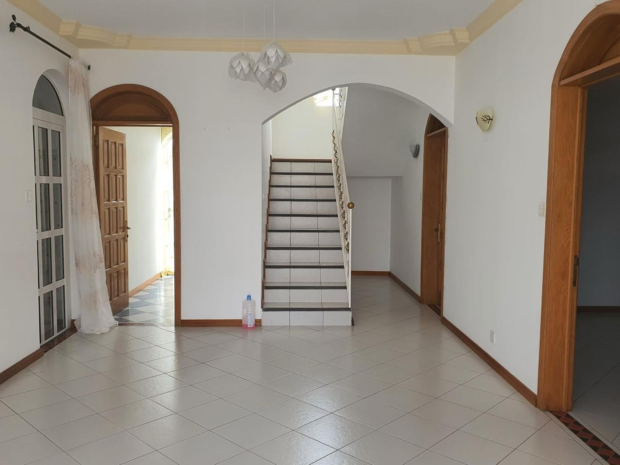 Maison / Villa 4 Chambre(s) en location à Mon Choisy, nord, île Maurice – LexpressProperty.com | 257883 | Ref01