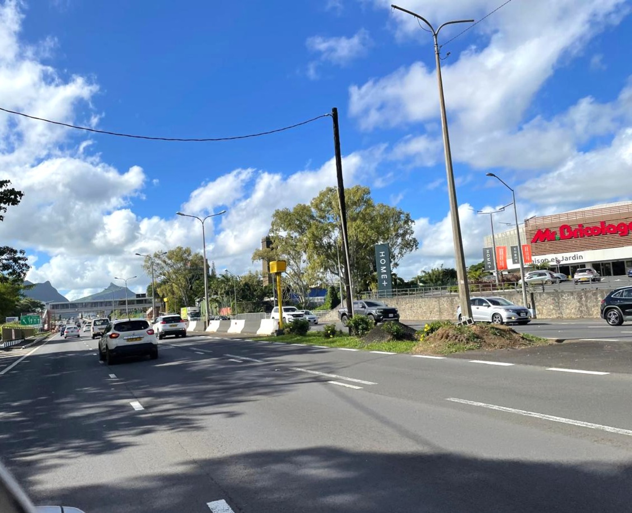 Terrain commercial de 6500 m2 en vente à Abercrombie, nord, île Maurice – LexpressProperty.com | 719254 | Ref01