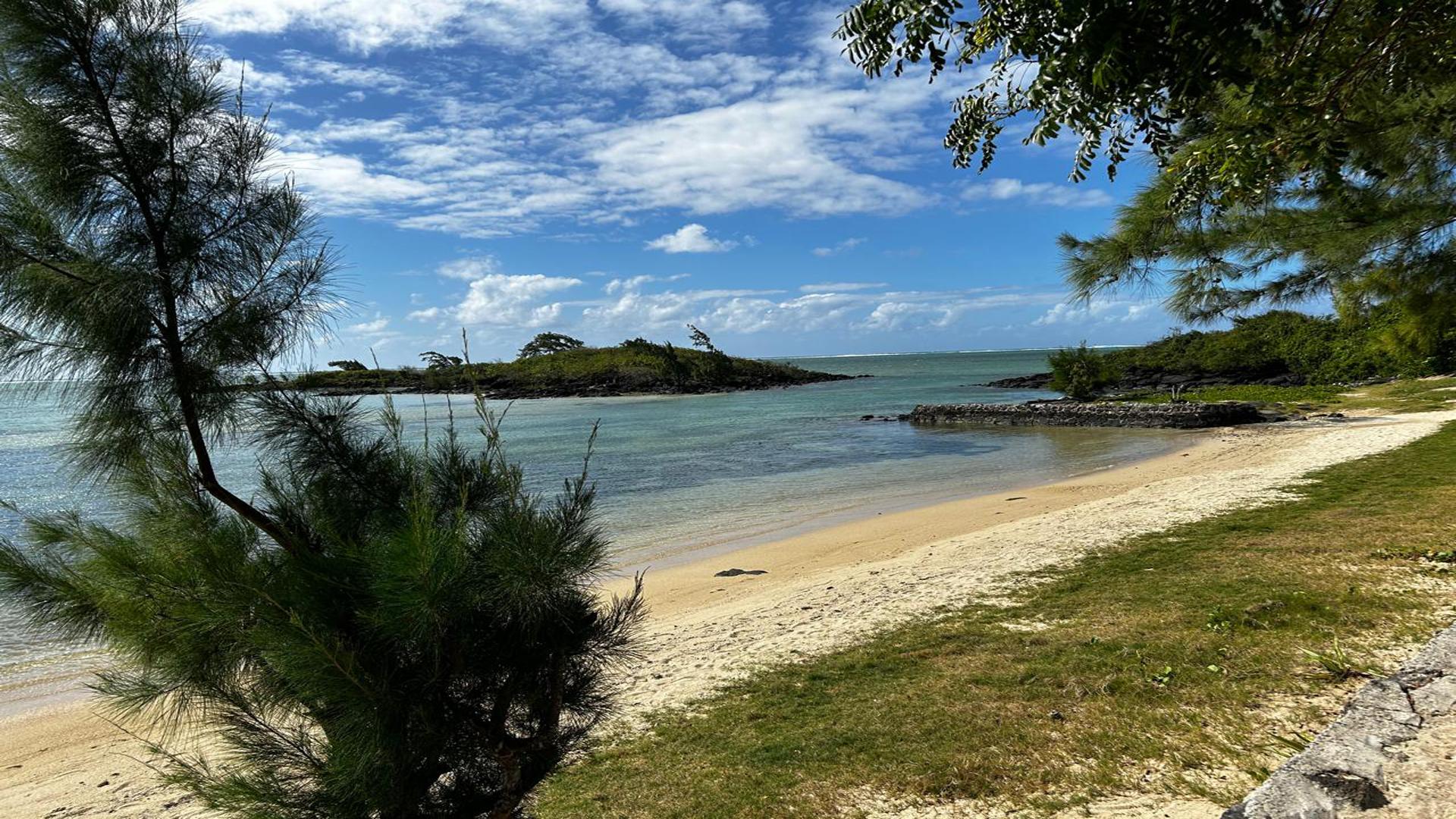 Apartment of 3 bedrooms for rent in Grand Gaube, north, Mauritius – LexpressProperty.com | 516373 | Ref01