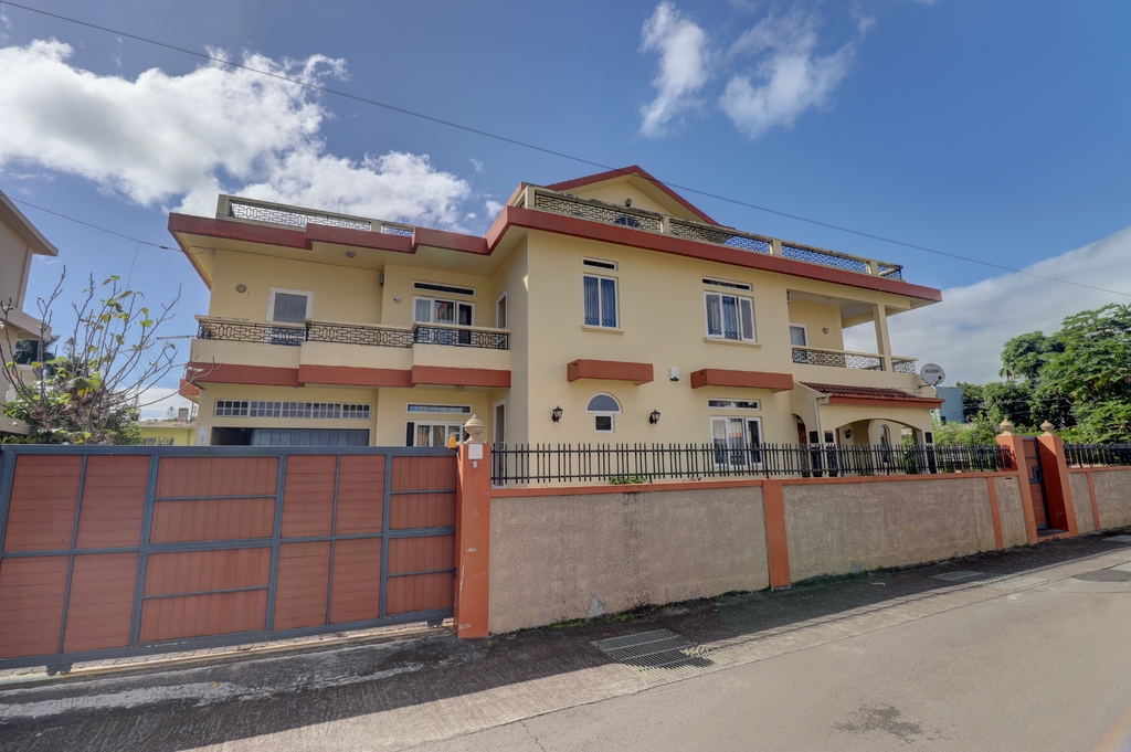 House / Villa of 5 bedrooms for sale in Helvetia, center, Mauritius – LexpressProperty.com | 728791 | Ref01