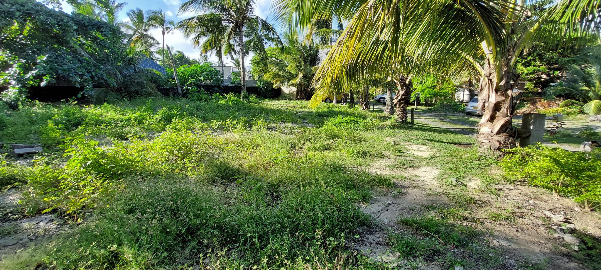 Terrain résidentiel de 1200 m2 en vente à Poste de Flacq, est, île Maurice – LexpressProperty.com | 294840 | Ref01