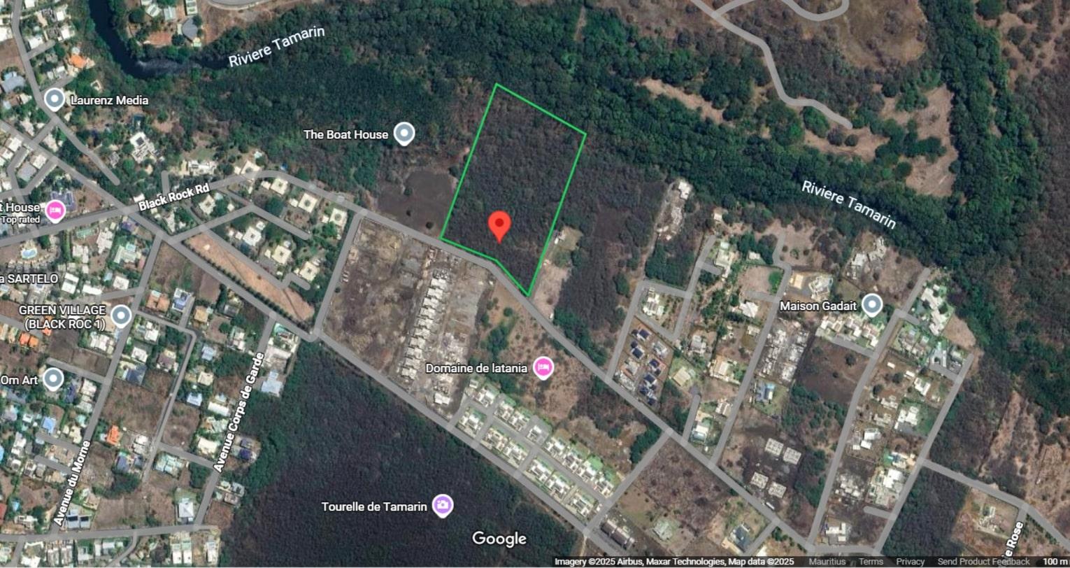 Terrain résidentiel de 10552 m2 en vente à Tamarin, ouest, île Maurice – LexpressProperty.com | 730253 | Ref01