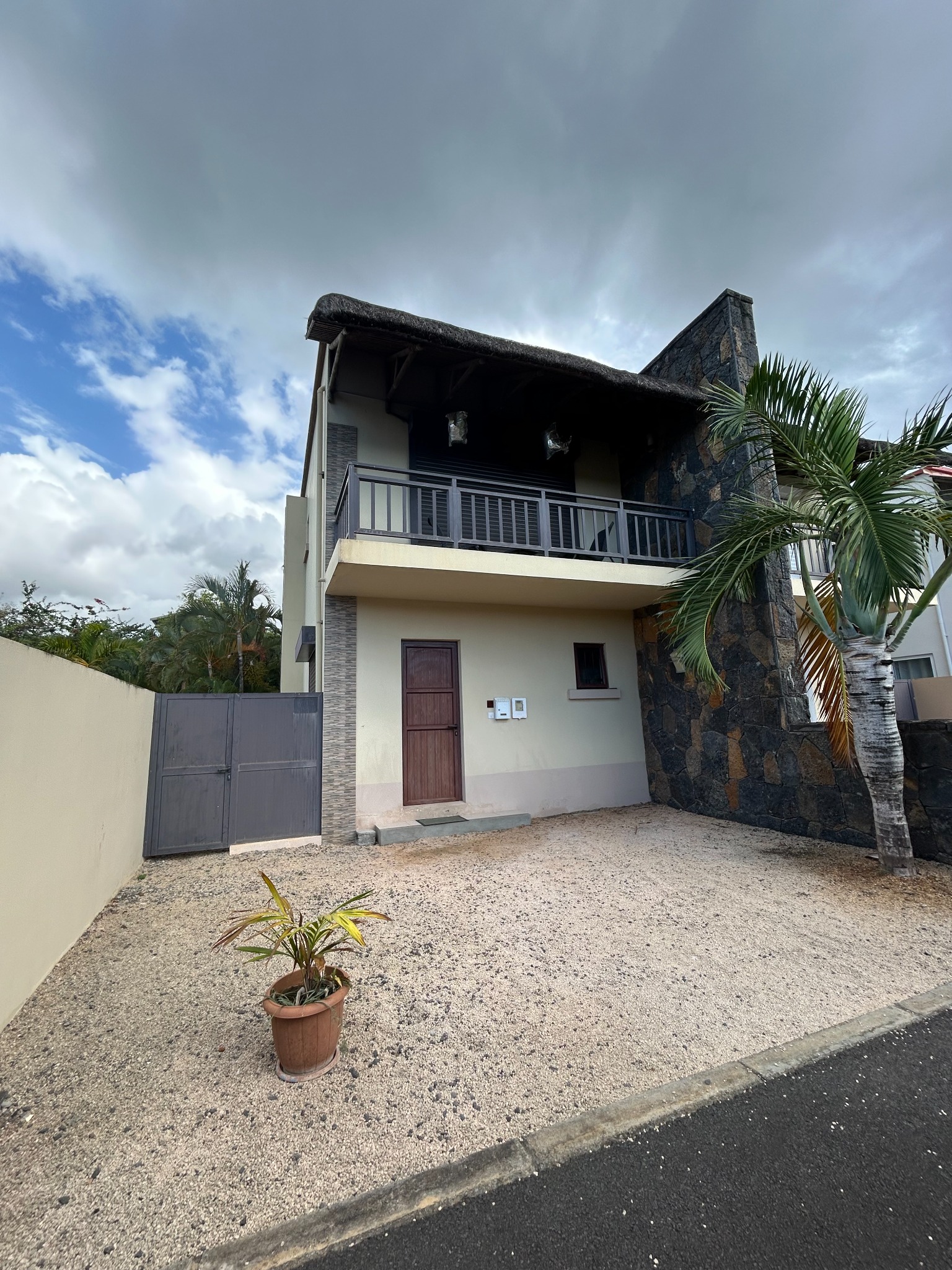 Townhouse / Duplex 3 Chambre(s) en vente à Pointe aux Piments, nord, île Maurice – LexpressProperty.com | 725064 | Ref01
