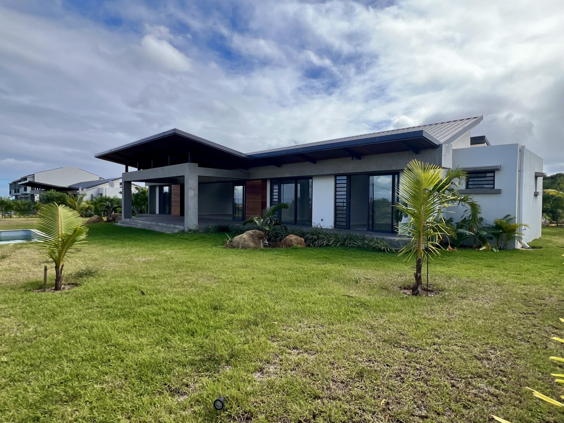 House / Villa of 4 bedrooms for sale in Flic en Flac, west, Mauritius – LexpressProperty.com | 732842 | Ref01