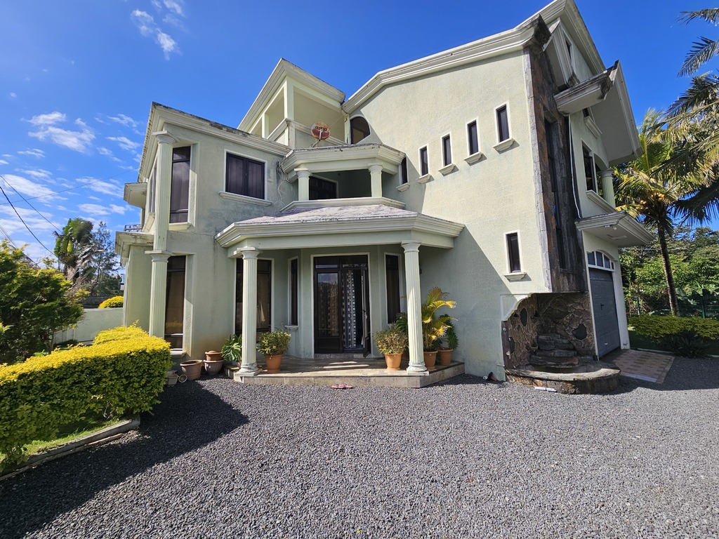 House / Villa of 5 bedrooms for sale in Gris Gris, south, Mauritius – LexpressProperty.com | 734617 | Ref01