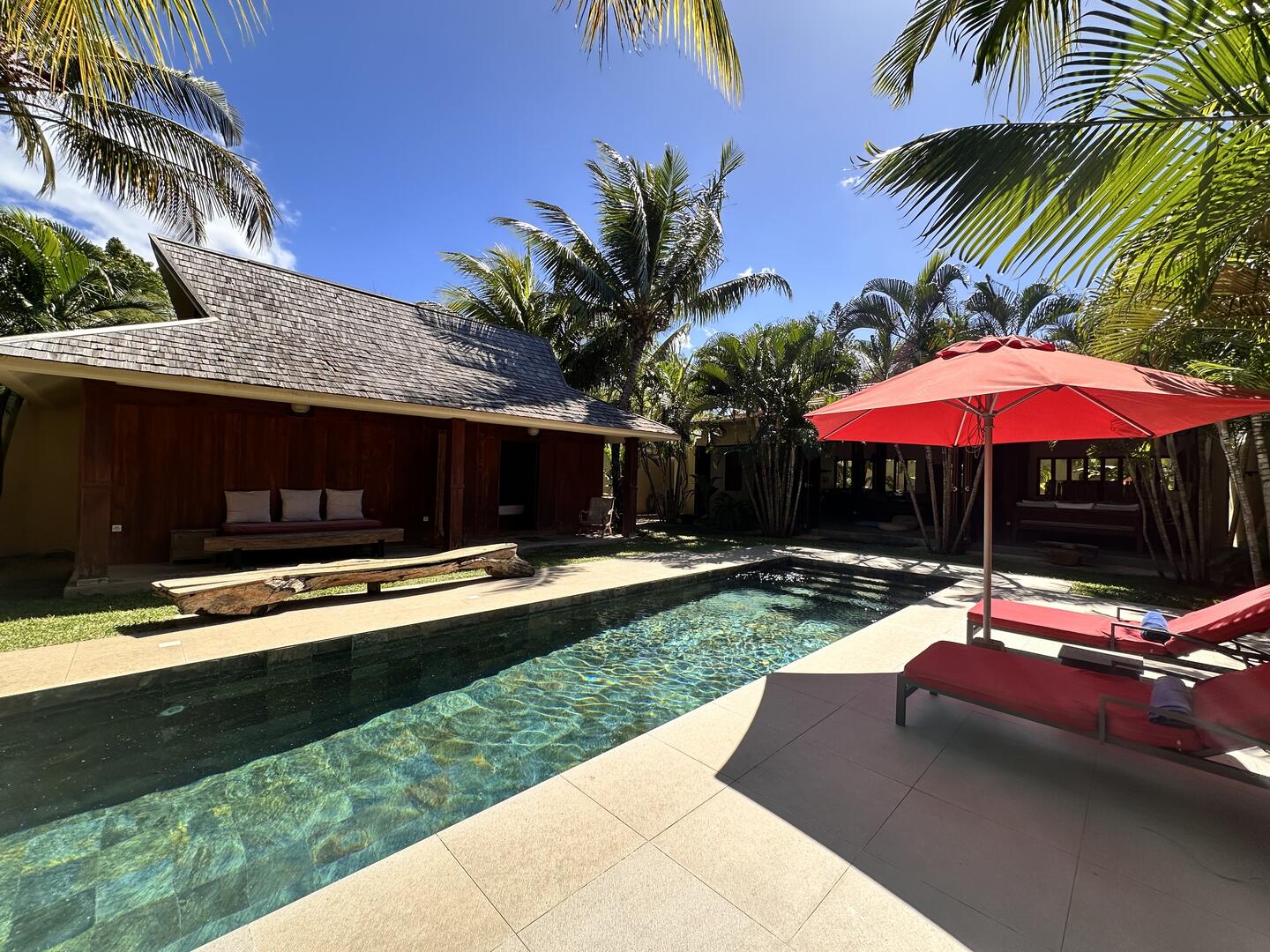 Maison / Villa 3 Chambre(s) en vente à Pointe aux Canonniers, nord, île Maurice – LexpressProperty.com | 739262 | Ref01