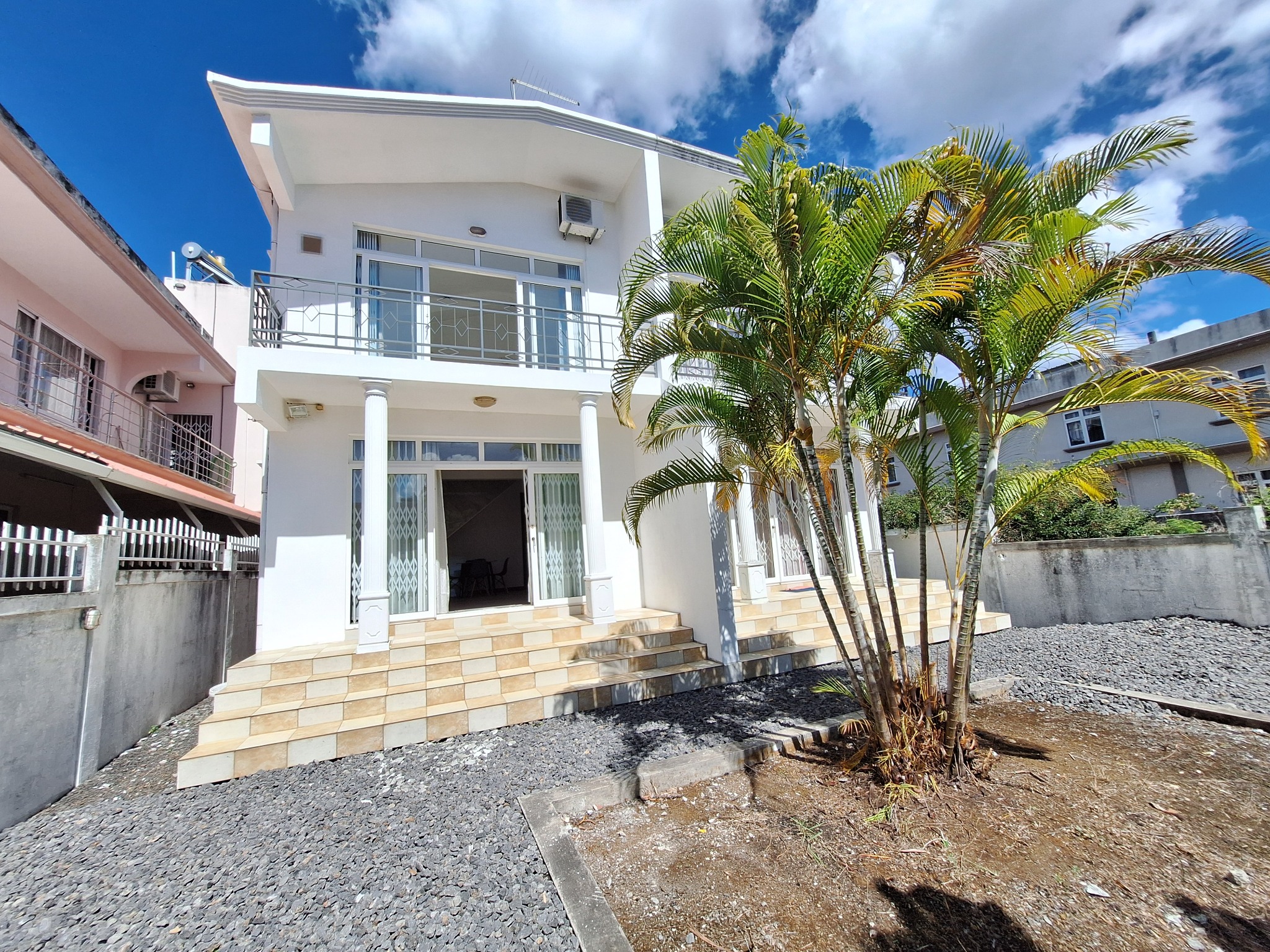 Townhouse / Duplex of 3 bedrooms for rent in Trou aux Biches, north, Mauritius – LexpressProperty.com | 742583 | Ref01