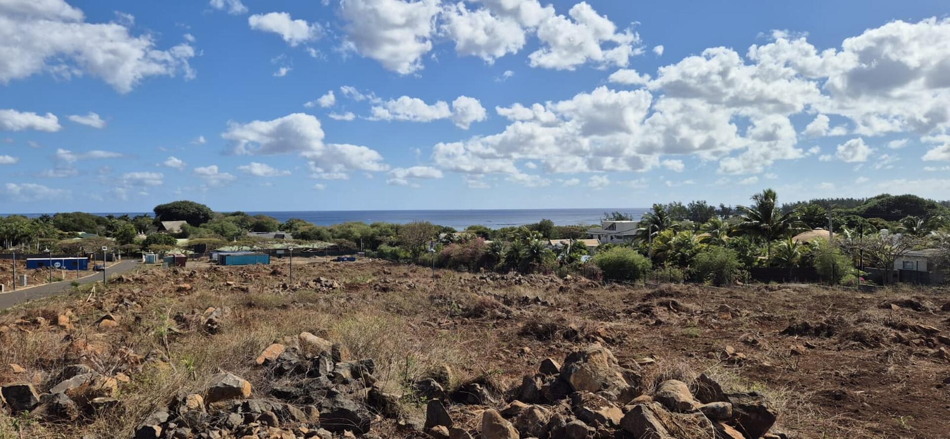 Residential land of 637 m2 for sale in Albion, west, Mauritius – LexpressProperty.com | 737562 | Ref01