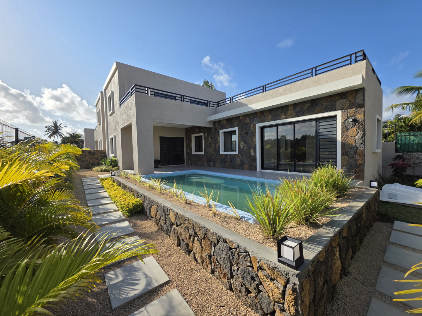House / Villa of 3 bedrooms for rent in Calodyne, north, Mauritius – LexpressProperty.com | 745767 | Ref01