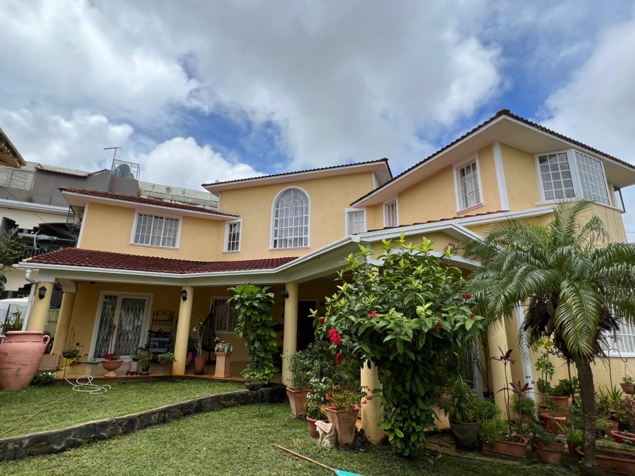 Maison / Villa 4 Chambre(s) en vente à Roches Brunes, centre, île Maurice – LexpressProperty.com | 746233 | Ref01