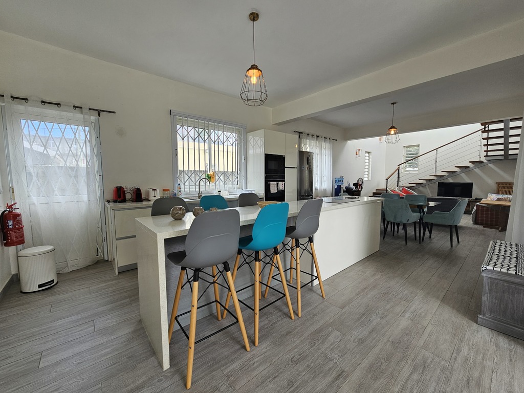 Maison / Villa 4 Chambre(s) en location à Mahébourg, sud, île Maurice – LexpressProperty.com | 747126 | Ref01