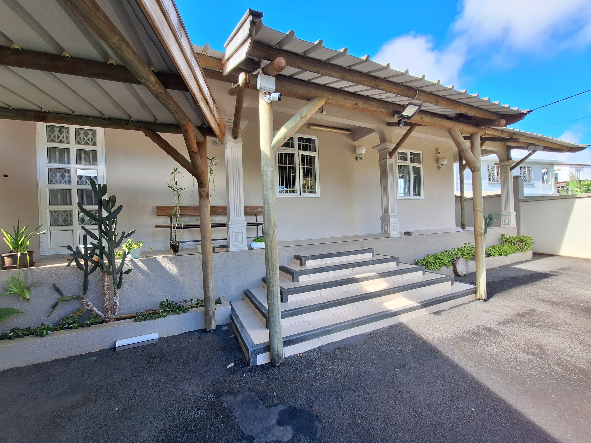 House / Villa of 4 bedrooms for sale in Curepipe, center, Mauritius – LexpressProperty.com | 300822 | Ref01