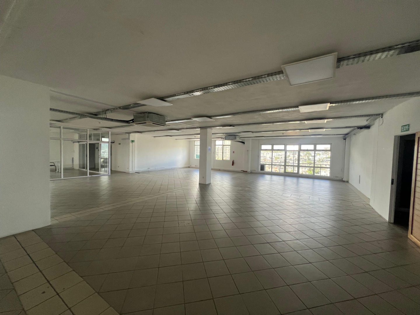 Bureau location à Quatre Bornes, centre, île Maurice – LexpressProperty.com | 766546 | Ref01