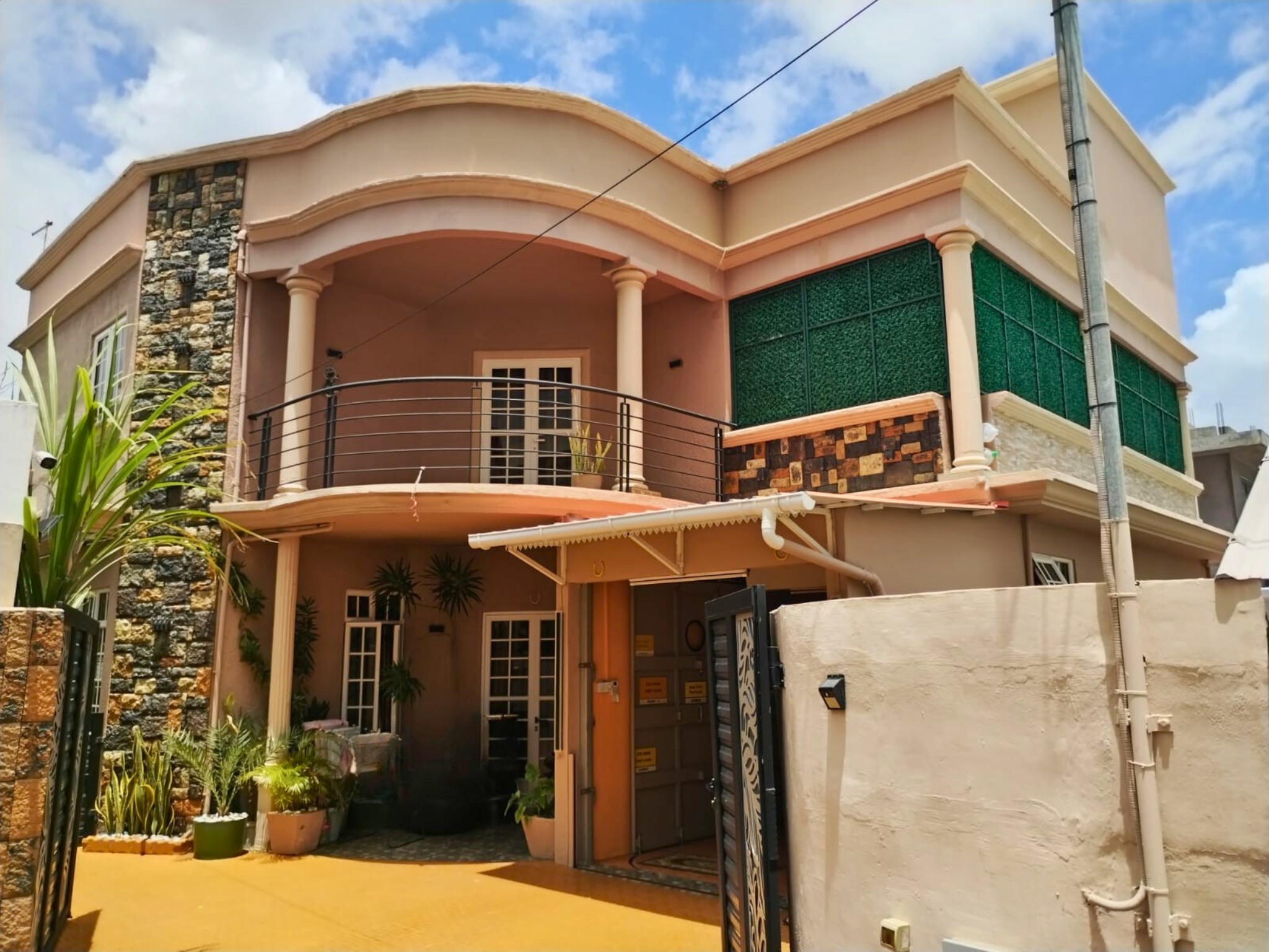 Maison / Villa 6 Chambre(s) en vente à Port Louis, nord, île Maurice – LexpressProperty.com | 766652 | Ref01