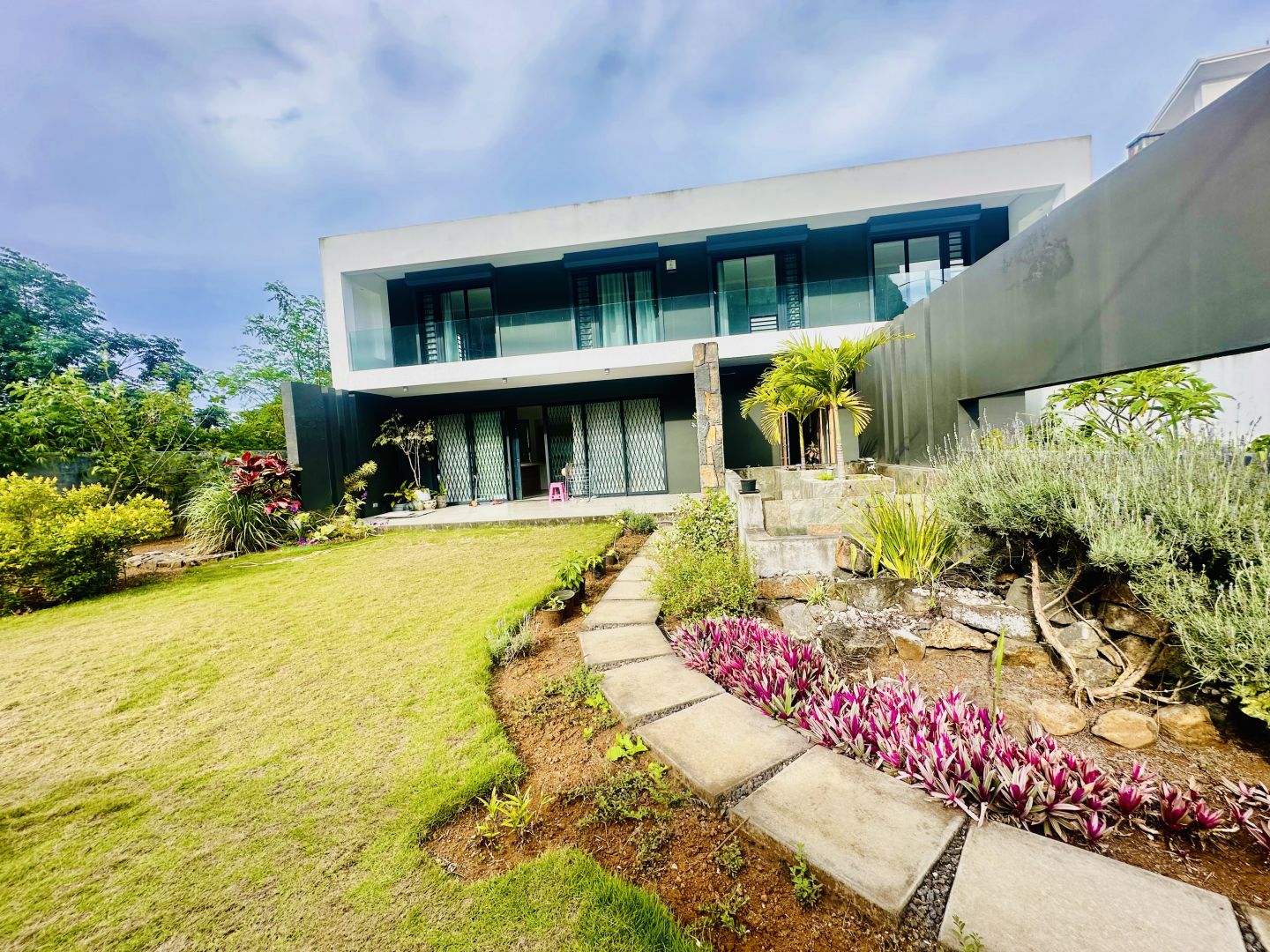Maison / Villa 4 Chambre(s) en location à Rose Hill, centre, île Maurice – LexpressProperty.com | 768191 | Ref01