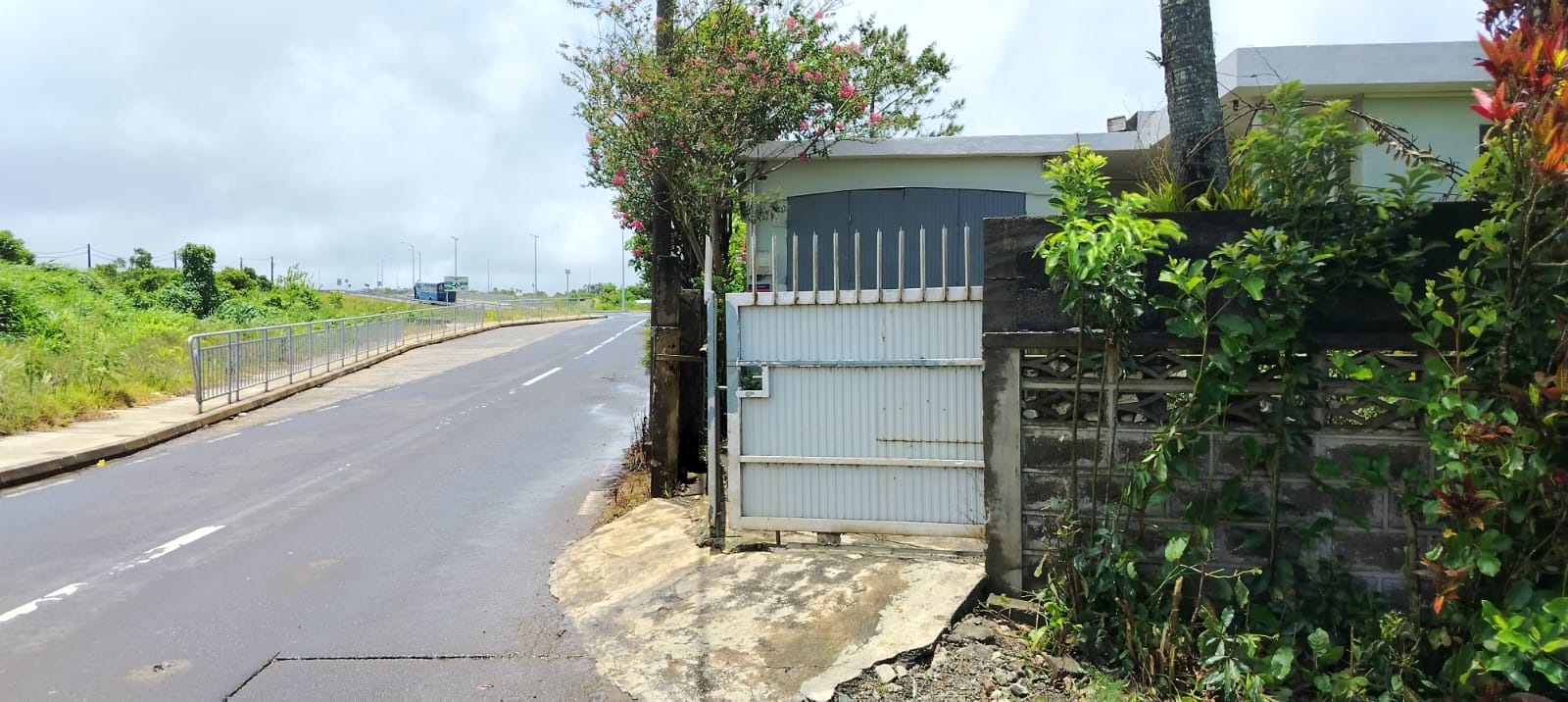 Residential land of 380 m2 for sale in Henrietta, center, Mauritius – LexpressProperty.com | 768366 | Ref01