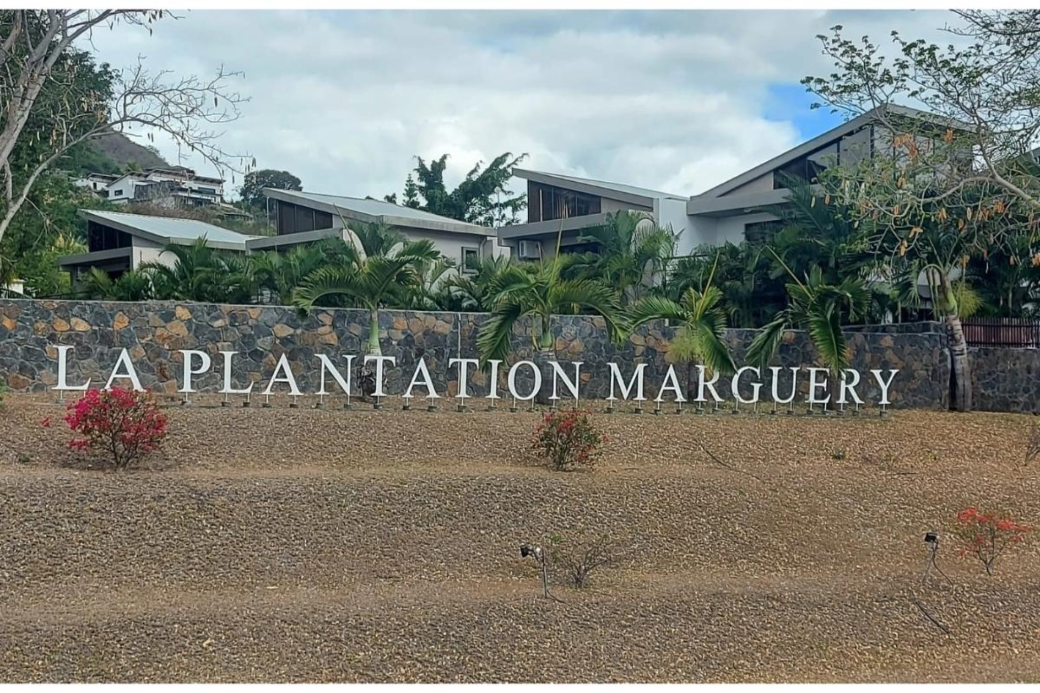 House / Villa of 5 bedrooms for sale in Grande Rivière Noire, west, Mauritius – LexpressProperty.com | 766943 | Ref01