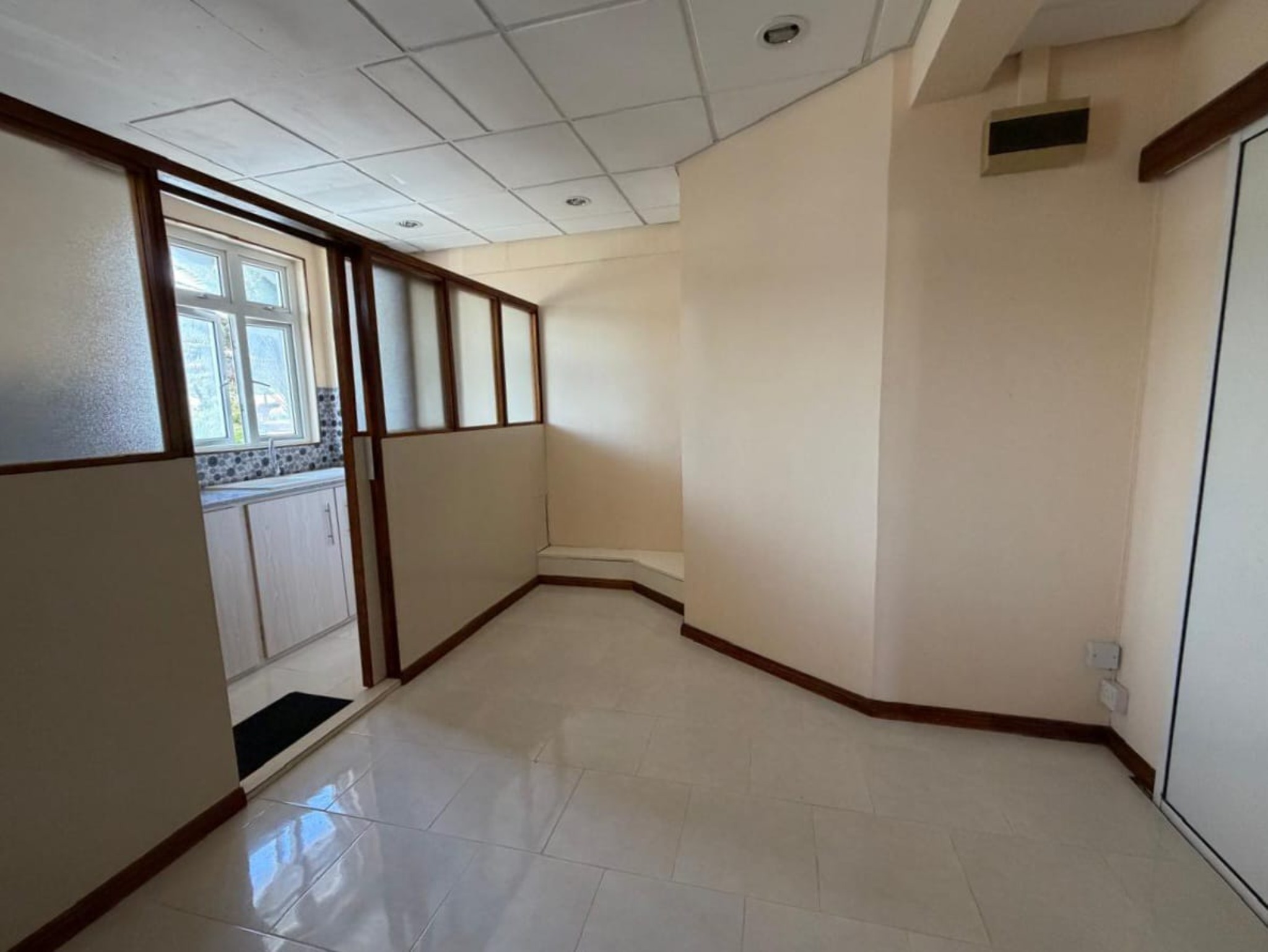 Bureau location à Quatre Bornes, centre, île Maurice – LexpressProperty.com | 520426 | Ref01