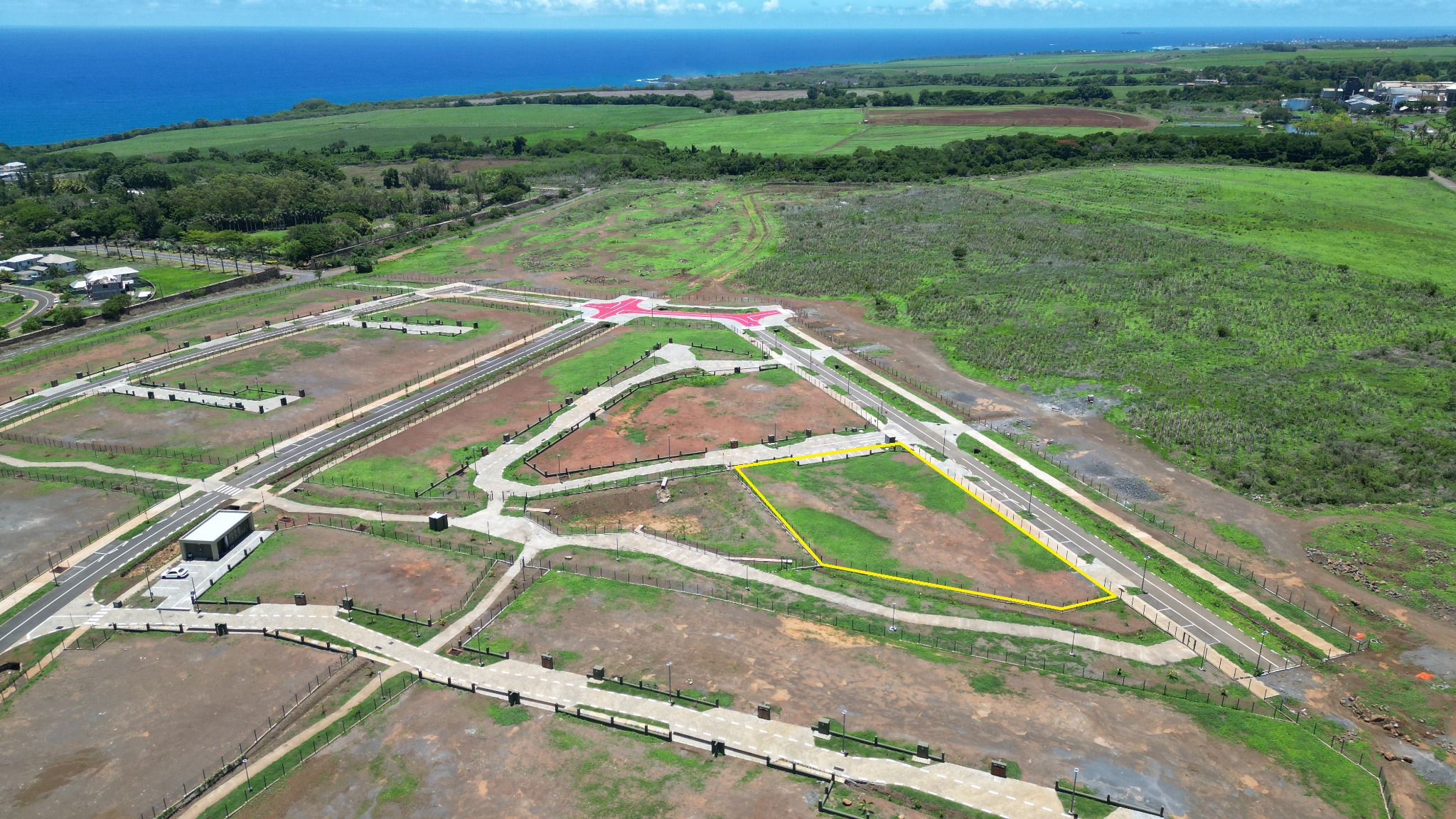 Residential land of 2479 m2 for sale in Flic en Flac, west, Mauritius – LexpressProperty.com | 562603 | Ref01