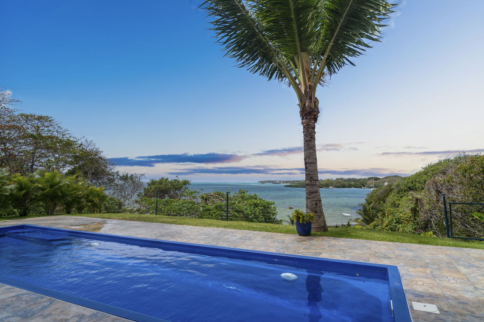 Apartment of 2 bedrooms for sale in Trou d'Eau Douce, east, Mauritius – LexpressProperty.com | 770186 | Ref01