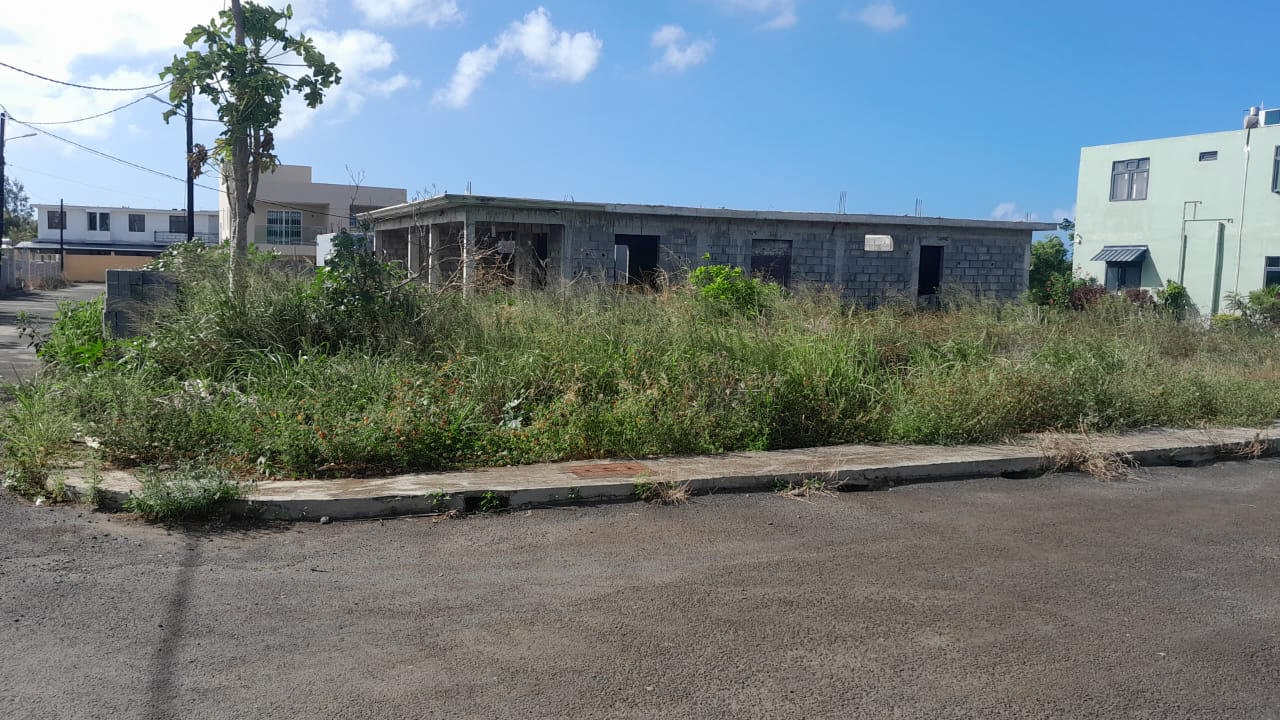 Terrain résidentiel de 400 m2 en vente à Petit Raffray, nord, île Maurice – LexpressProperty.com | 770252 | Ref01